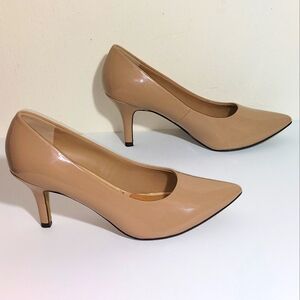 Bella Vita Women's Patent Leather Pointed Toe Heeled Dress Shoes Dark Nude 6W